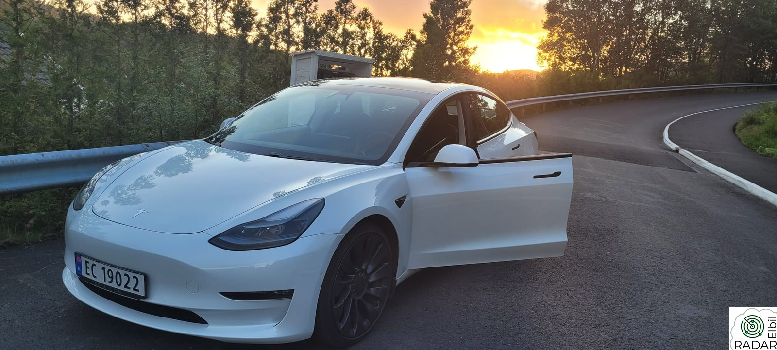 TESLA Model 3 Performance AWD