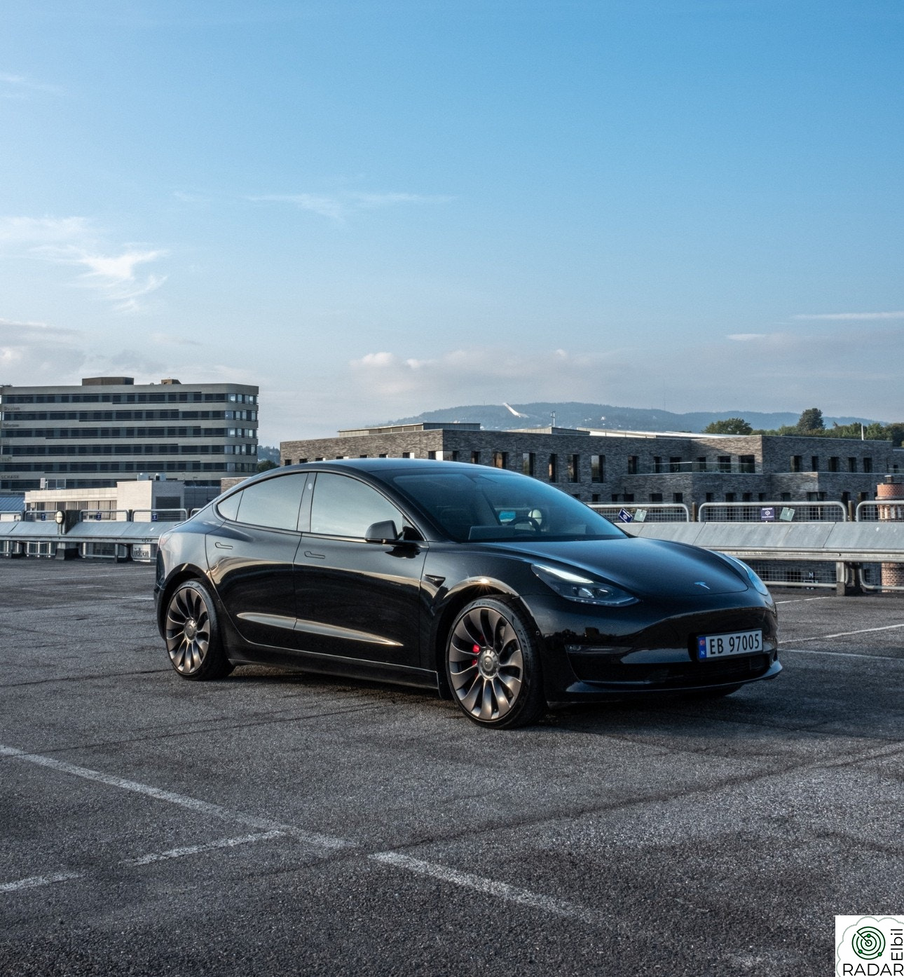 TESLA Model 3 Performance AWD