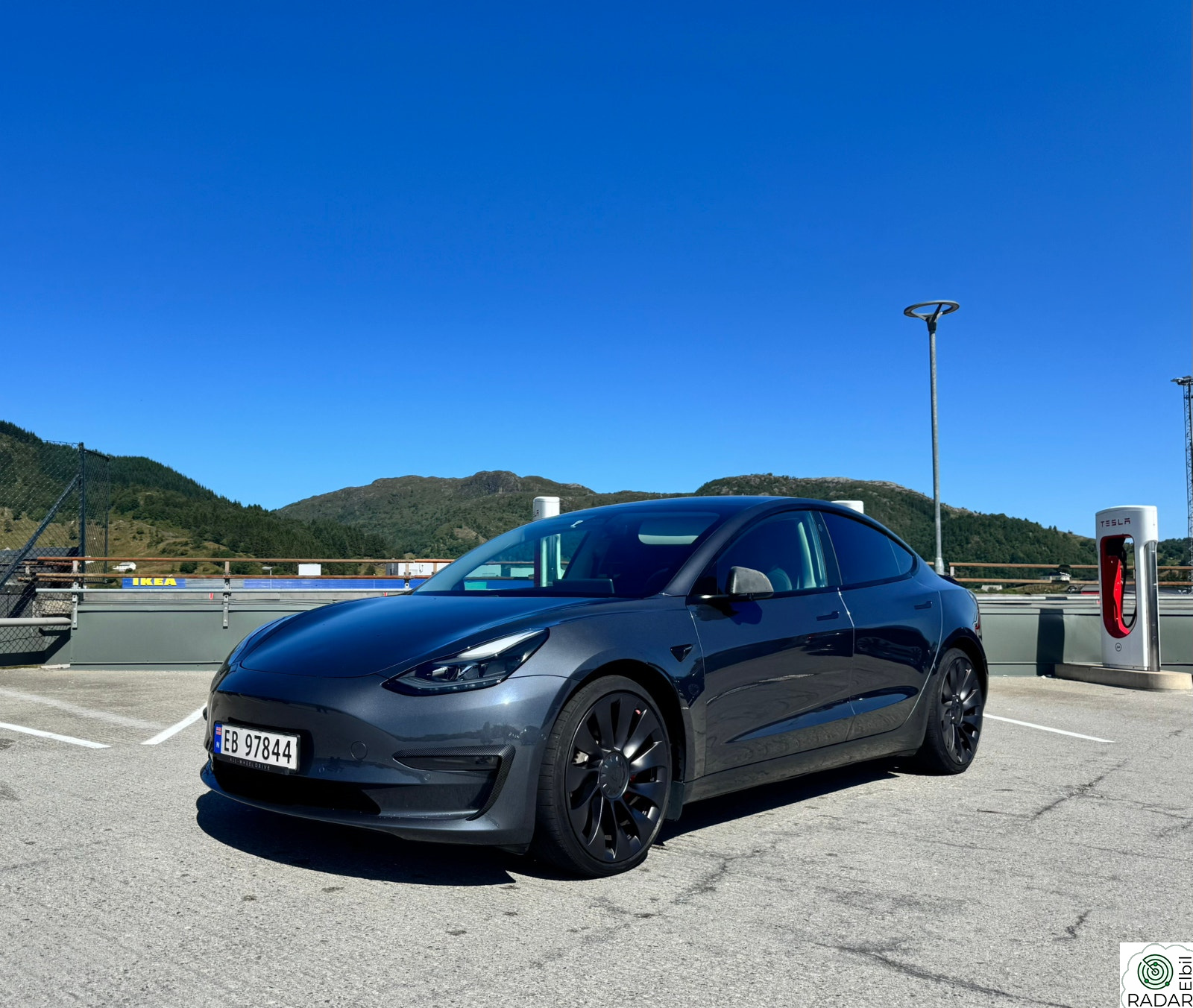 TESLA Model 3 Performance AWD