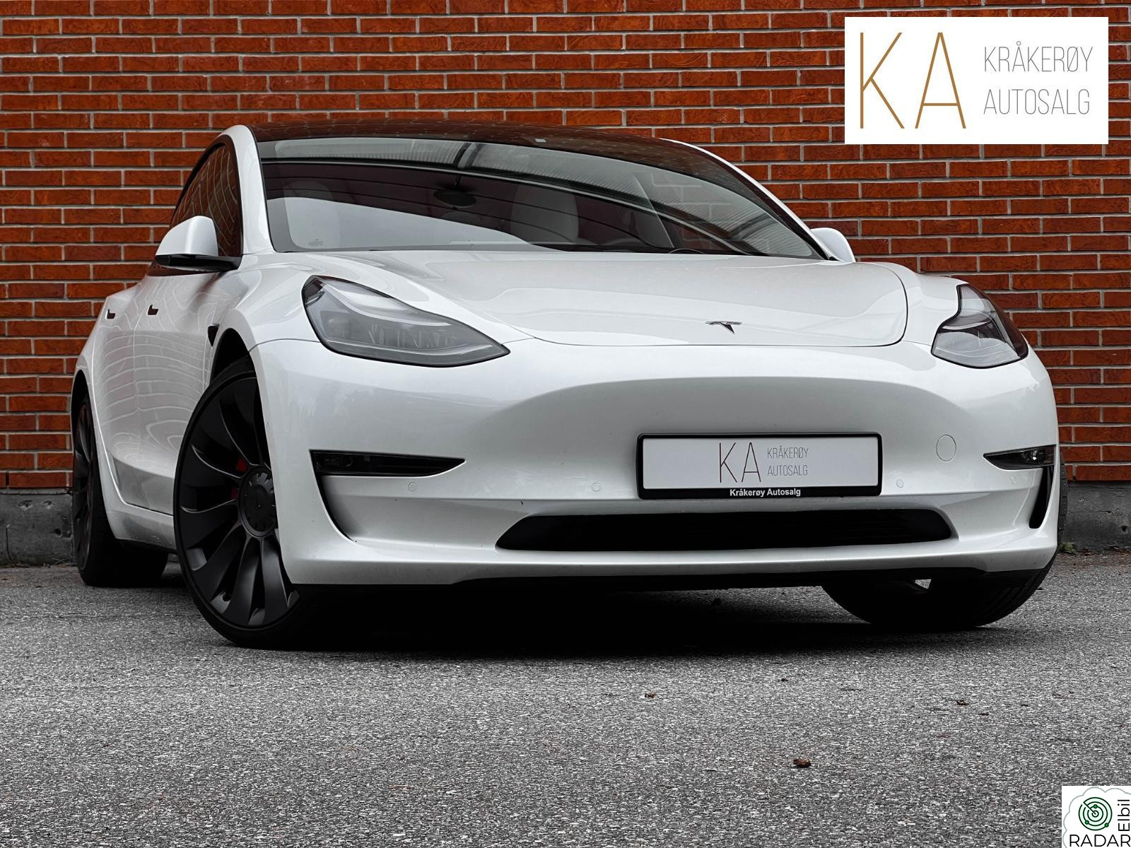TESLA Model 3 PERFORMANCE/PREMIUM/20" VINTER OG SOMMER/AUTOPILOT
