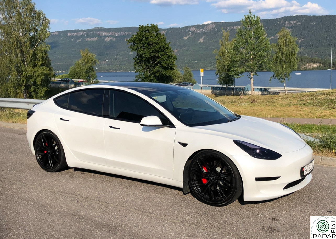 TESLA Model 3 Performance AWD