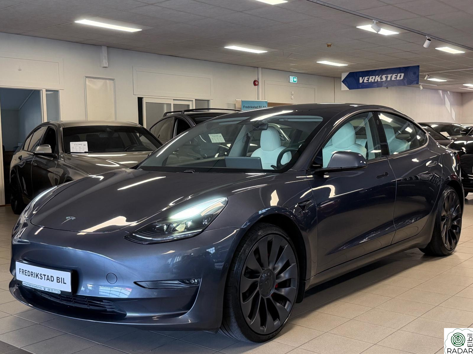 TESLA Model 3 PERFORMANCE-AWD-PREMIUM-SKINN-FSD-NYTT BATTERI I 2026!