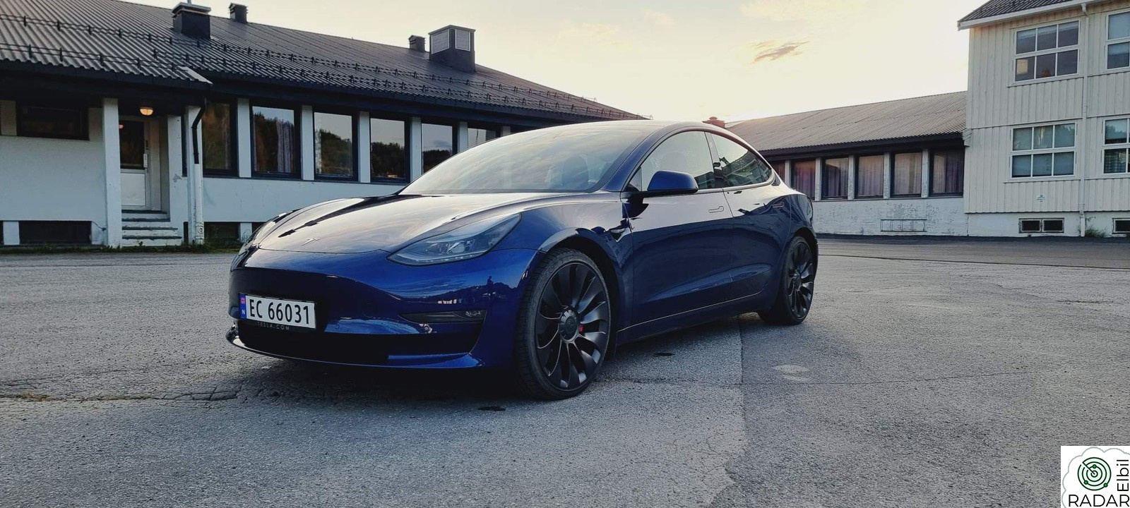 TESLA Model 3 Performance AWD