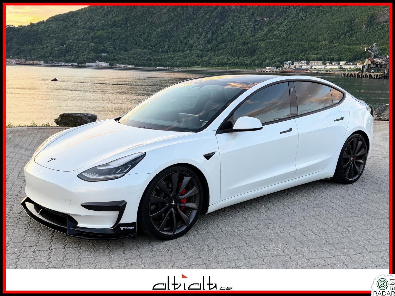 TESLA Model 3 AWD Performance