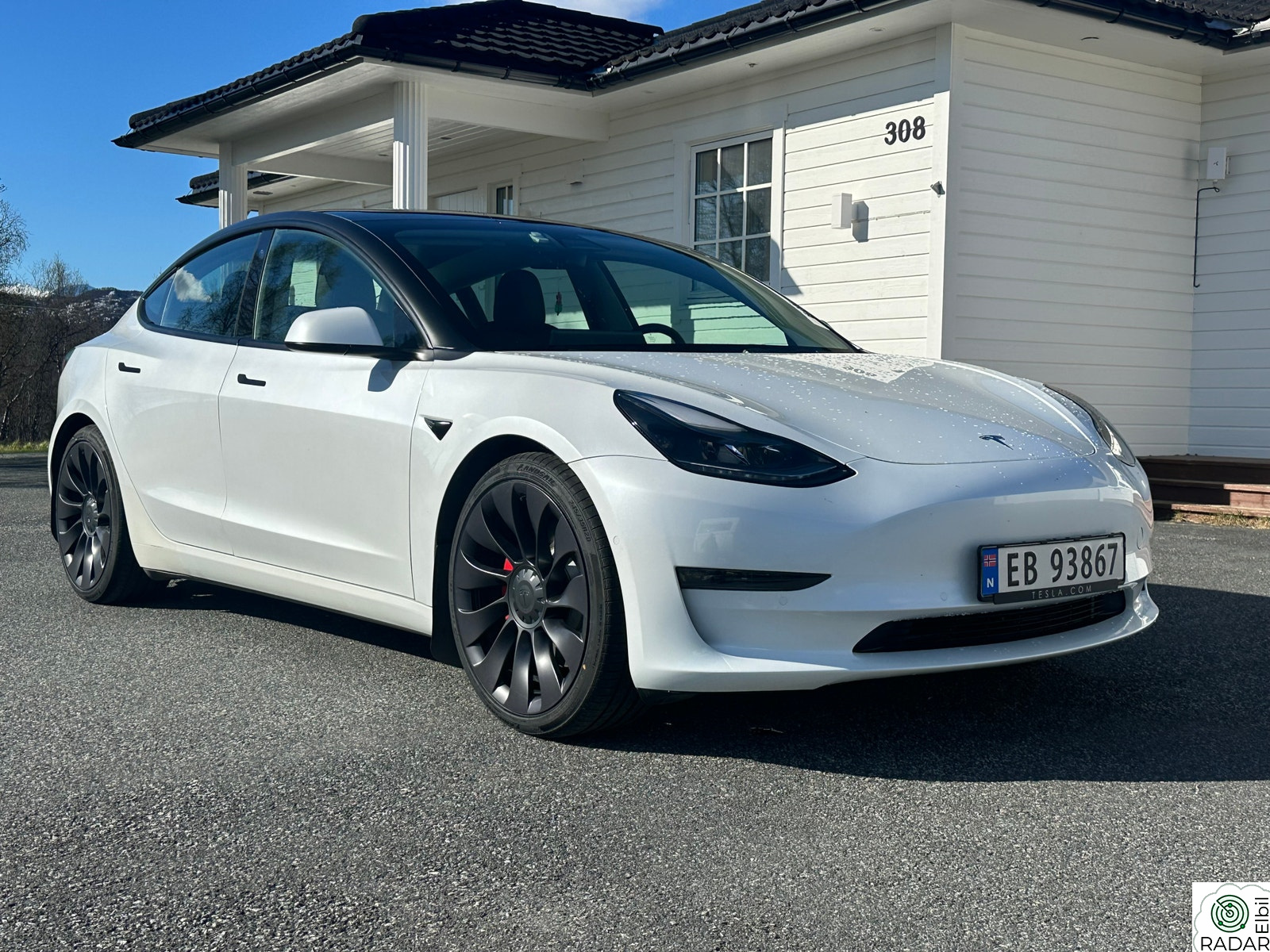 TESLA Model 3 Performance AWD, Facelift, Varmepumpe, 563 WLTP. 513 hk