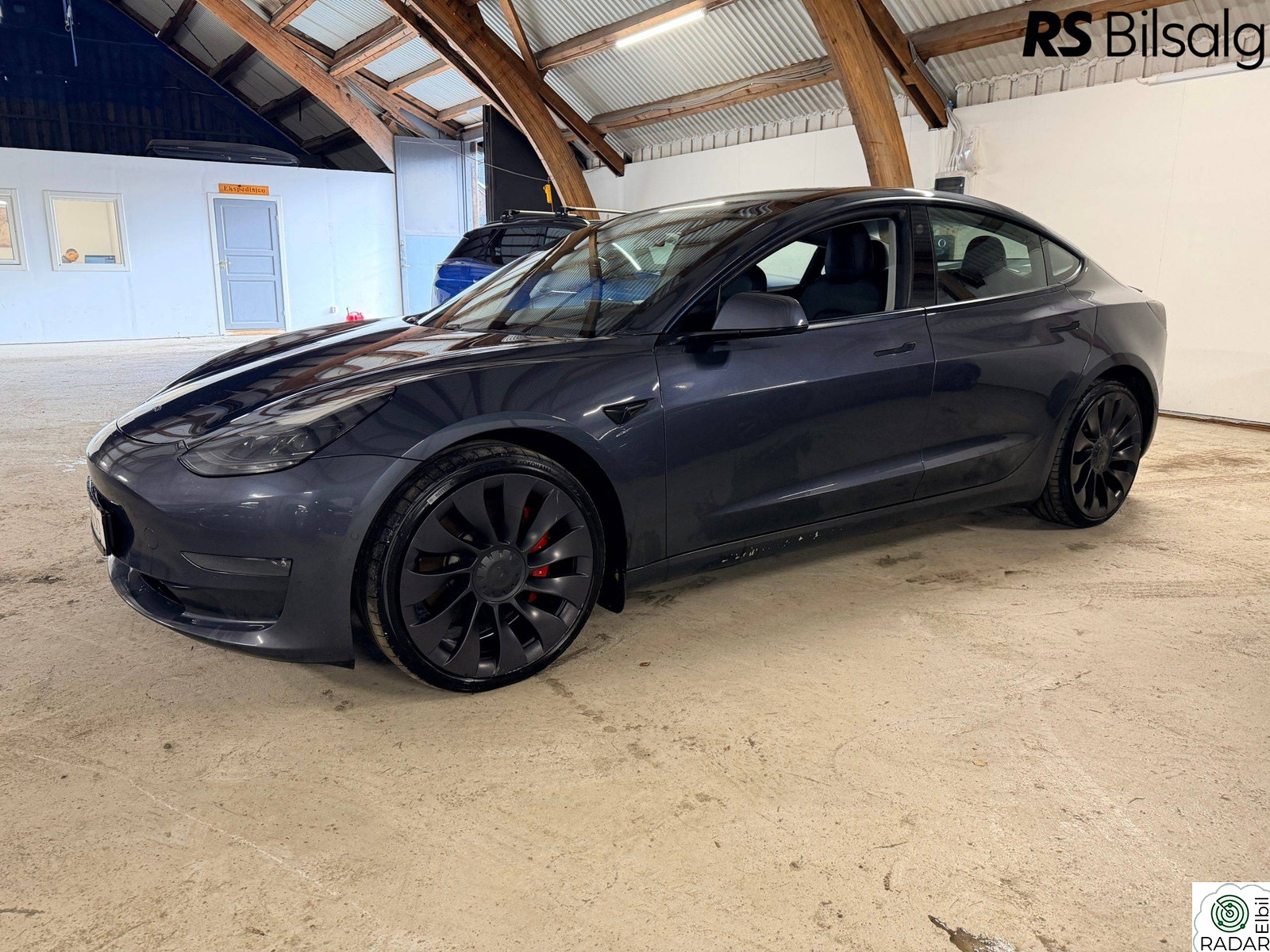 TESLA Model 3 PRFMNC/LR awd/VARMEPUMPE/1 eier/VELHOLDT