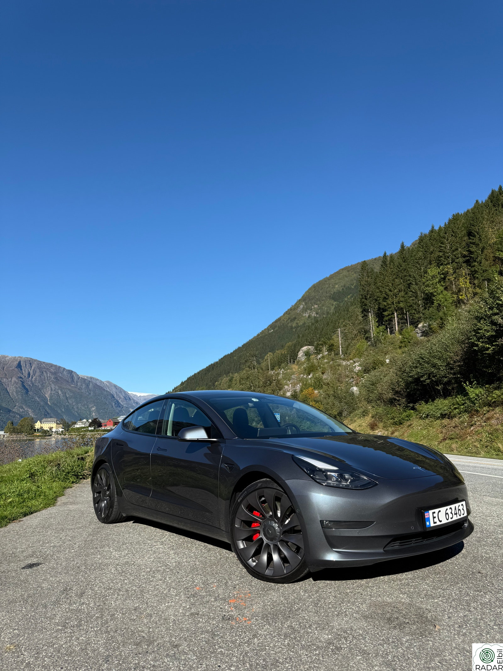 TESLA Model 3 Performance AWD