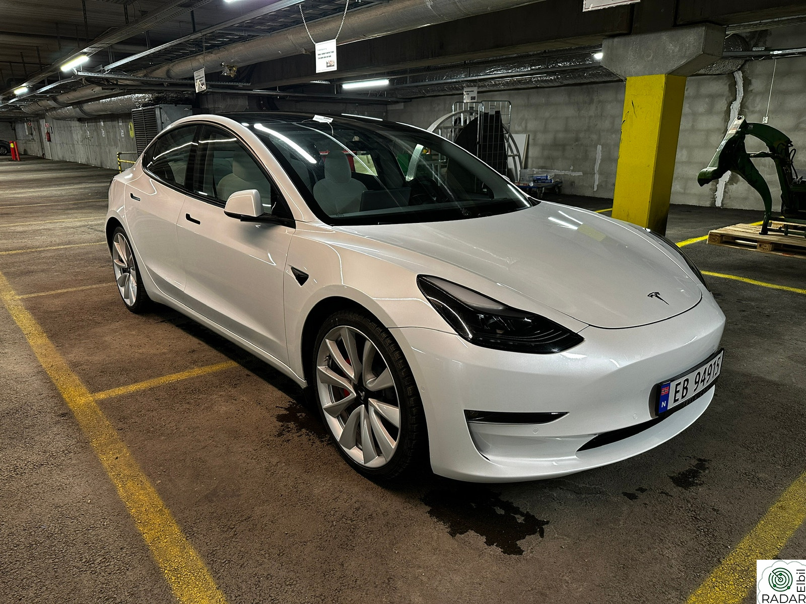 TESLA Model 3 Performance AWD