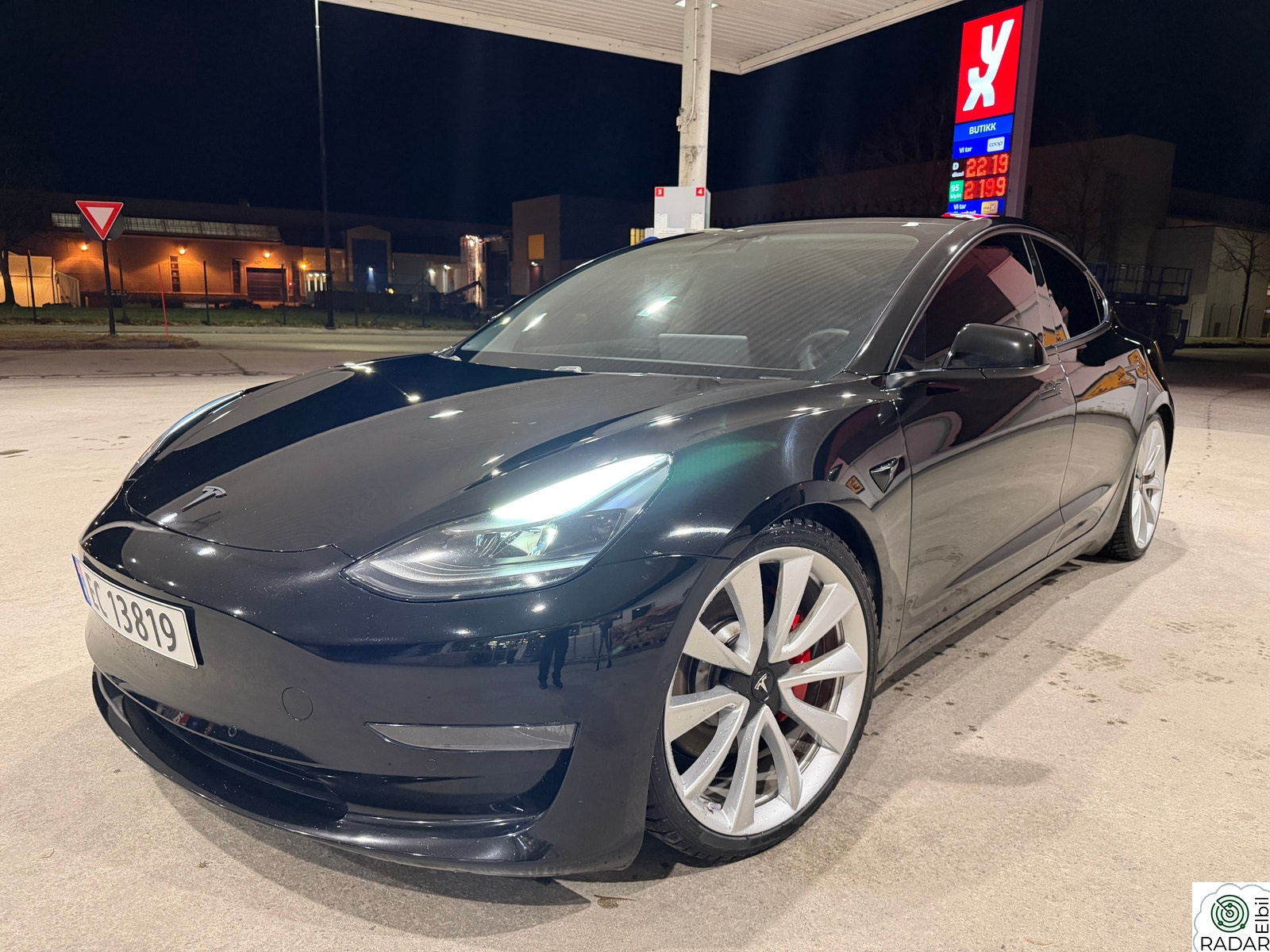 TESLA Model 3 Performance AWD