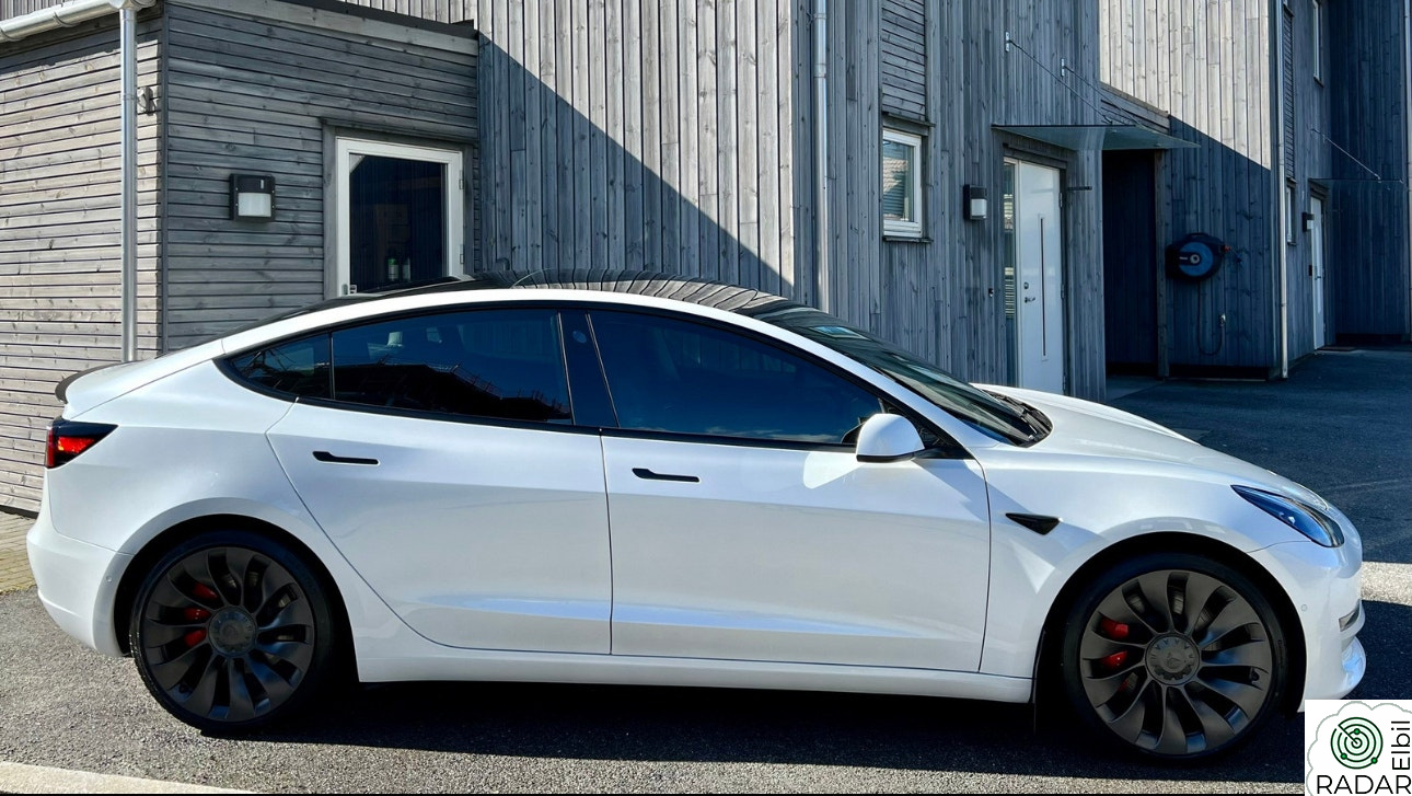 TESLA Model 3 Performance AWD