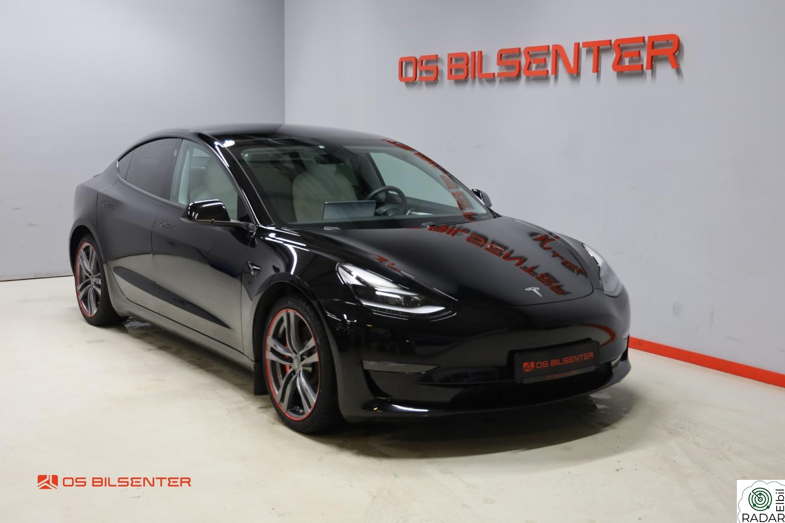 TESLA Model 3 Performance AWD, Skinn, Panorama, LED, V.pumpe ++