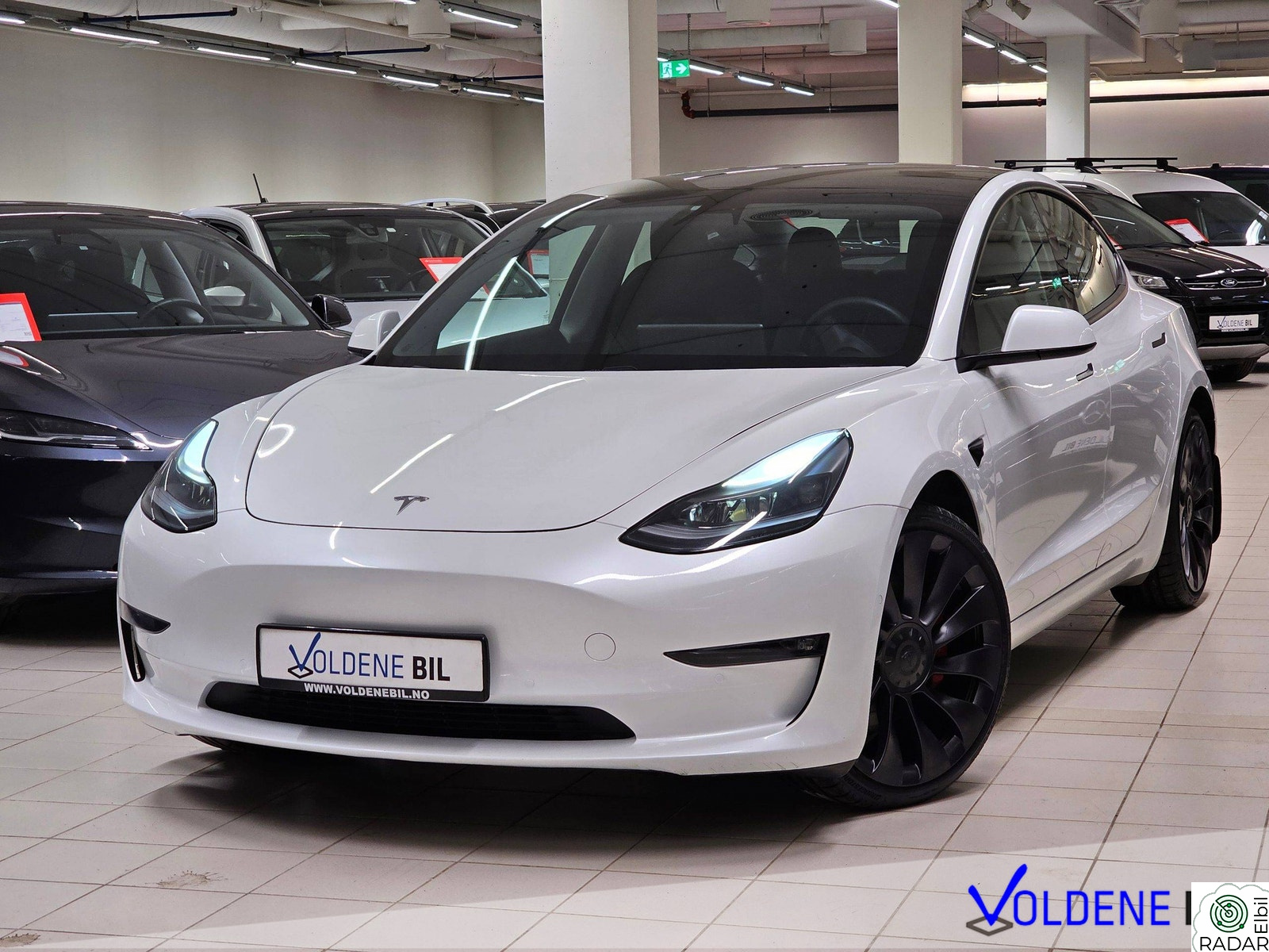 TESLA Model 3 567WLTP - Performance - AWD - Matrix