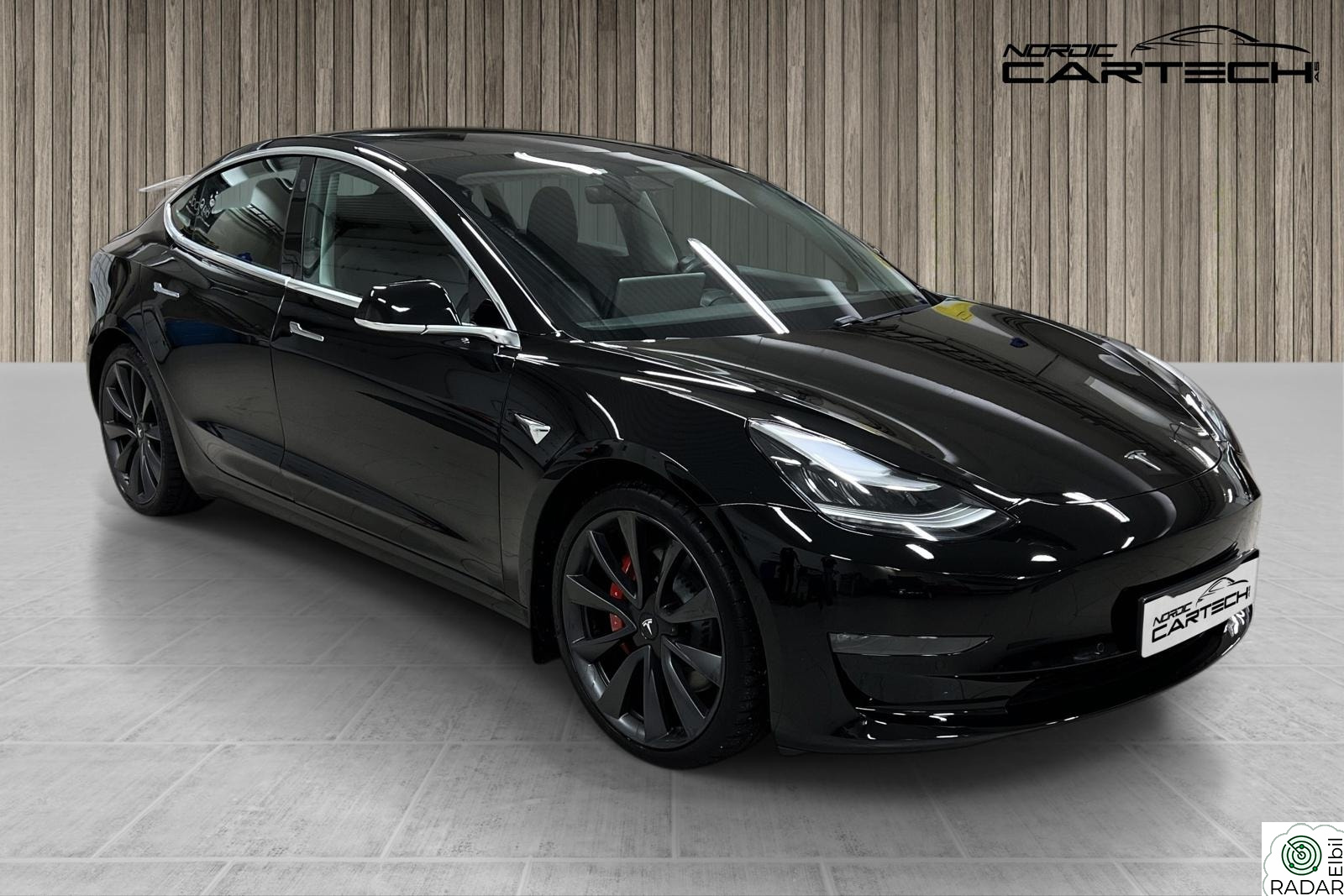 TESLA Model 3 Performance Long Range AWD Premium 1.Eier Drift mode