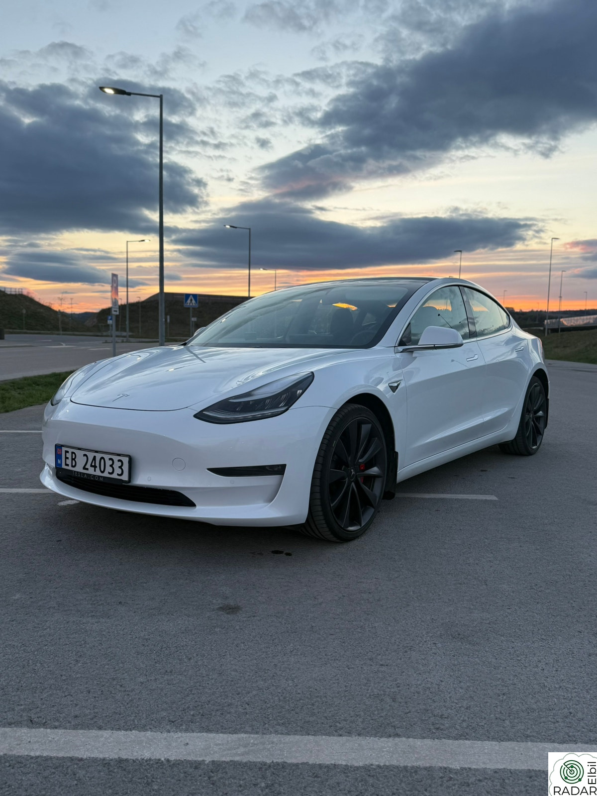 TESLA Model 3 Performance AWD