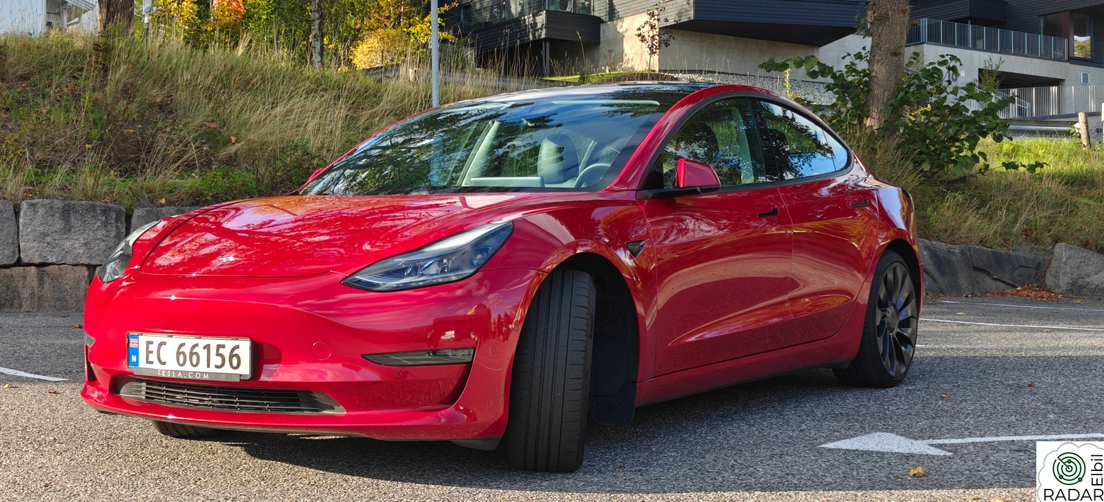 TESLA Model 3 PERFORMANCE/AWD/567KM/RATTVARME/ENHANCED AUTOPILOT/NAF+