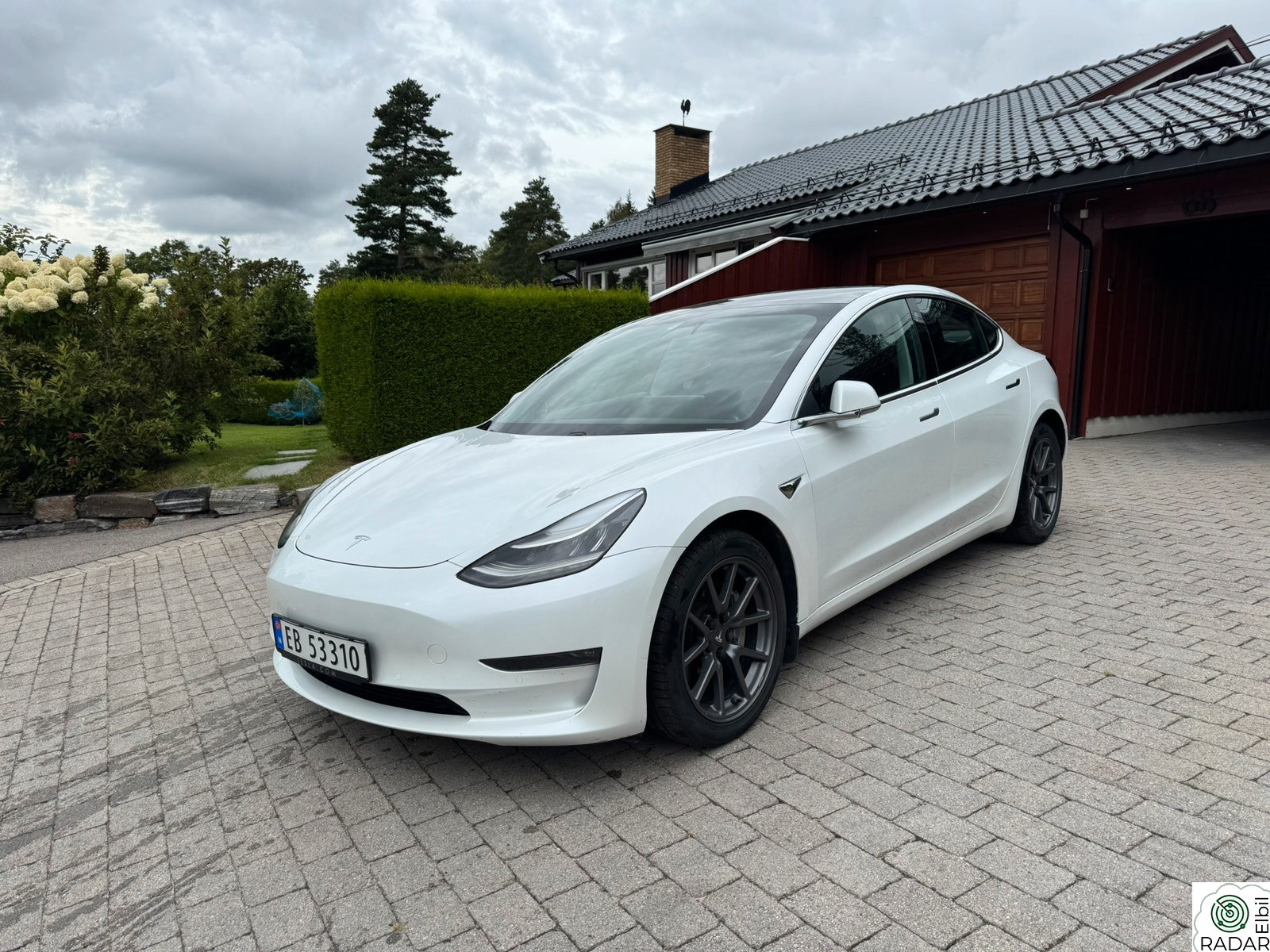 TESLA Model 3 Long Range AWD