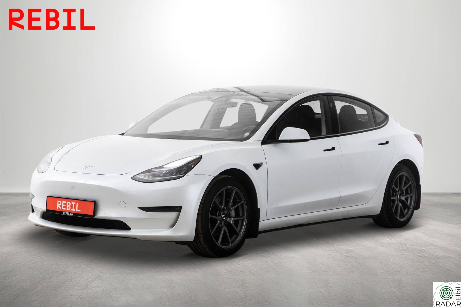 TESLA Model 3 580km/LR/AWD/MCU2/Krok/Navi/R.kam/Pano/AP/Memory/V.pump