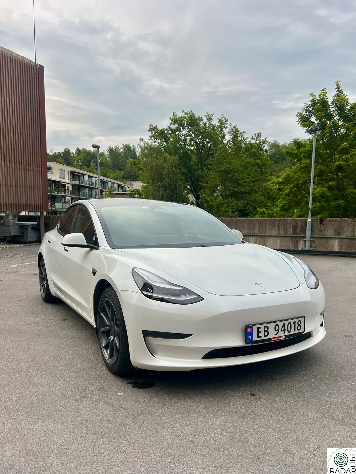 TESLA Model 3 Long Range