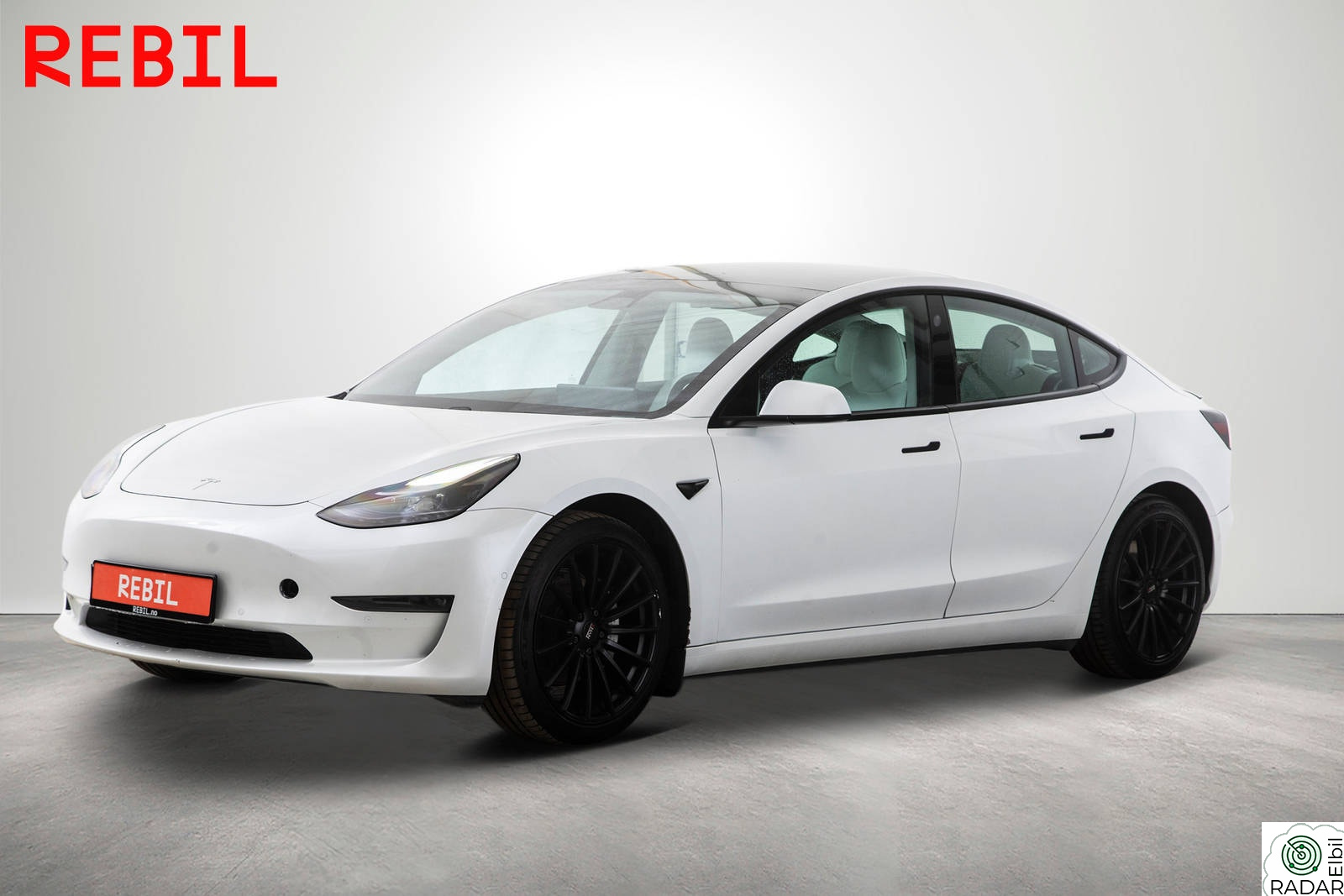 TESLA Model 3 580Km (75kWh) LR/AWD/Skinn/Pano/Navi/AP/R.Kam/MCU2