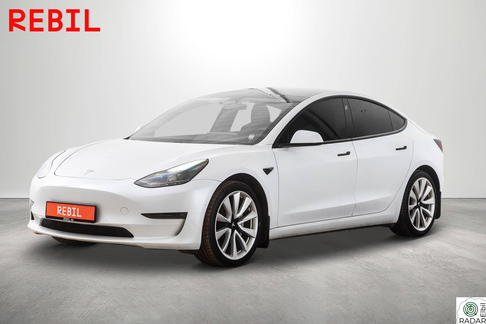 TESLA Model 3 LR AWD (580km) Skinn/Pano/MCU2/AP/R.Kam/Krok