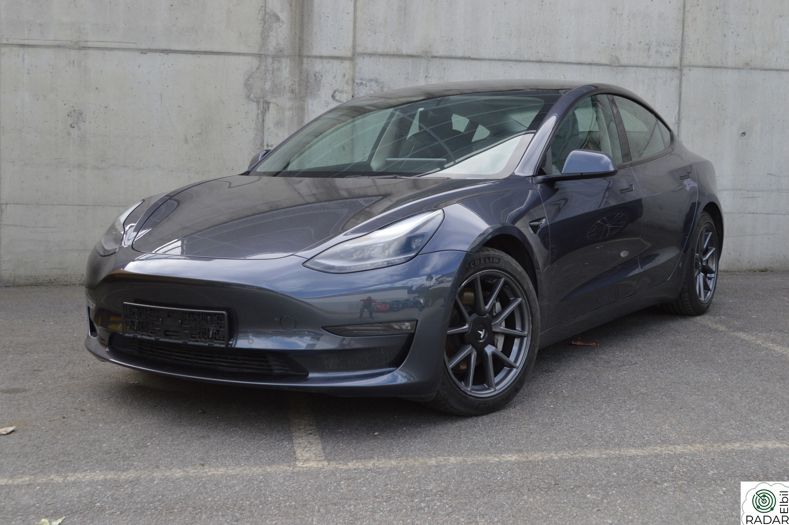 TESLA Model 3 Long Range,4x4,Norsk bil,Krok,Autopilot,Varmepumpe