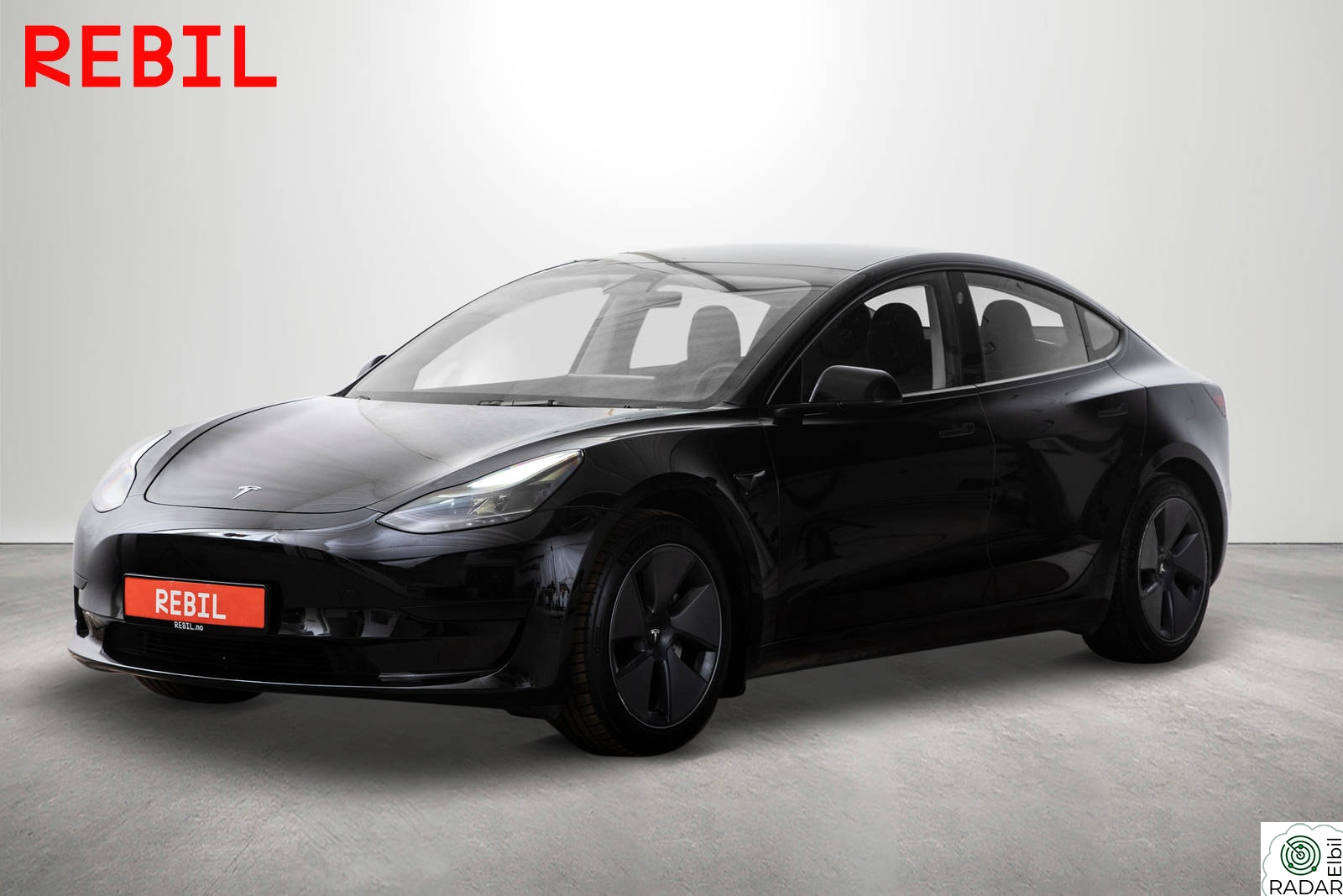 TESLA Model 3 448km(WLTP)/SR+/MCU2/AP/Navi/R.kam/Pano/Memory/V.pumpe