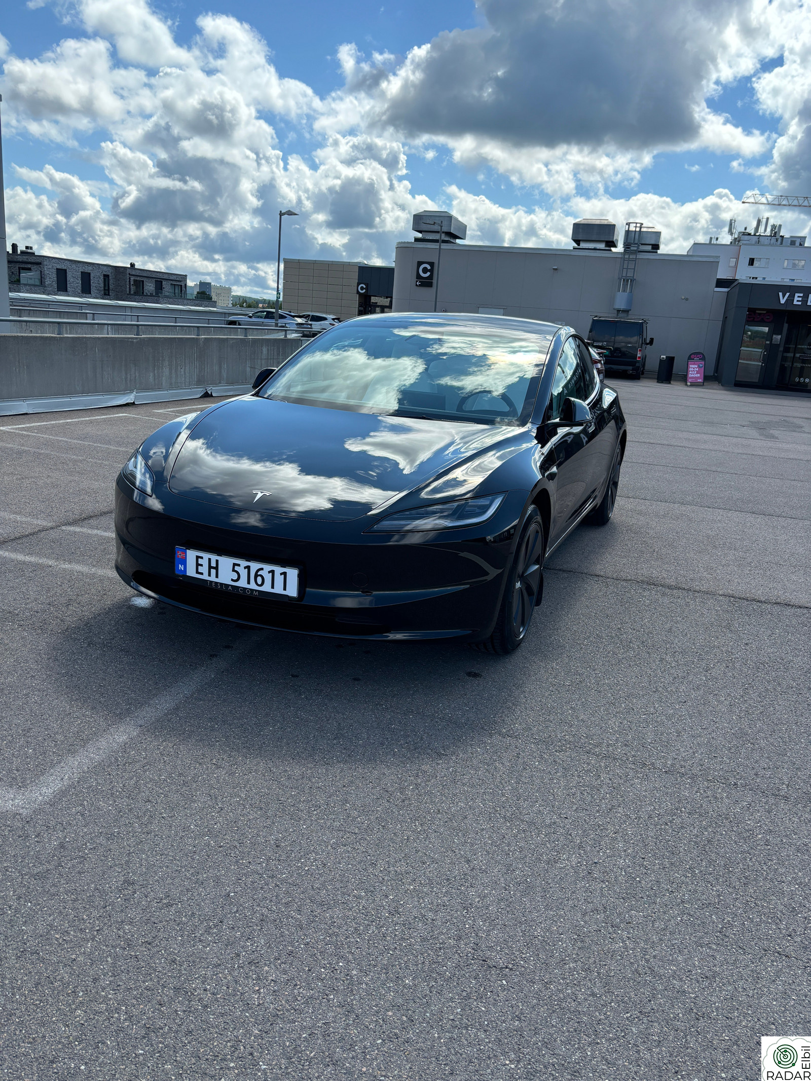TESLA Model 3 Ny bil, Long range DM AWD Pris kr. 8500.-