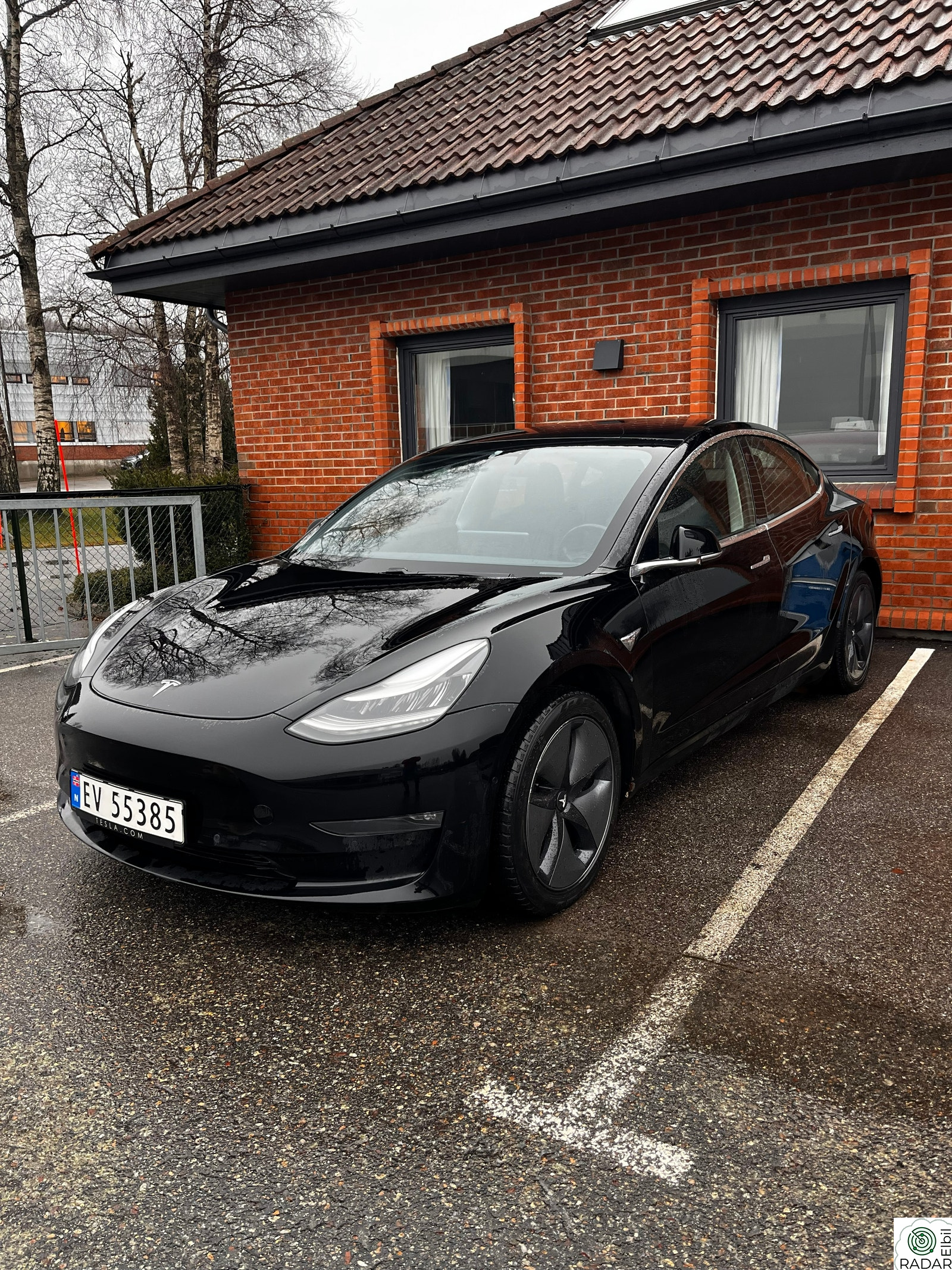 TESLA Model 3 Long range AWD med Autopilot