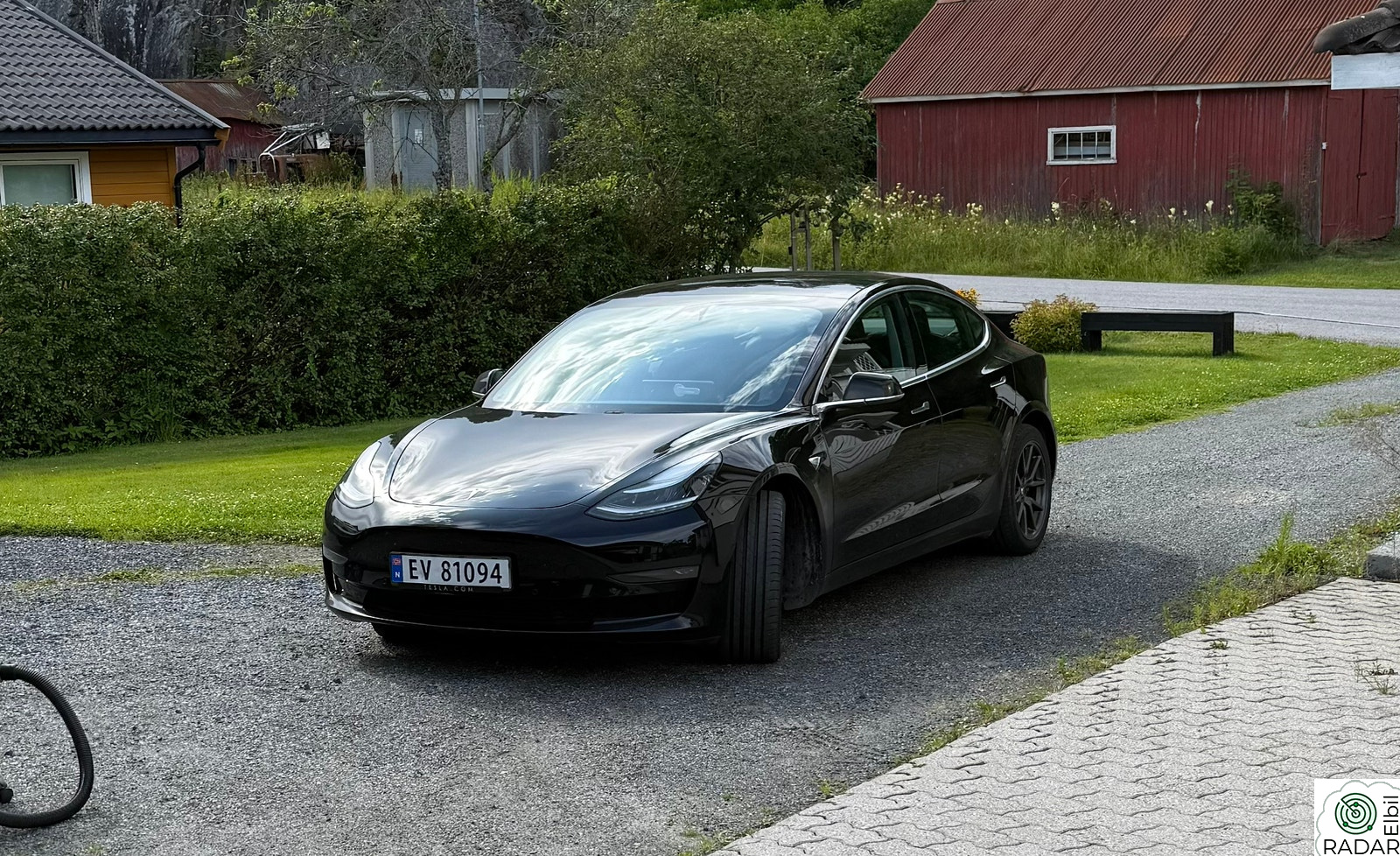 TESLA Model 3 Long Range AWD - PREMIUM-HENGERFESTE-UTVIDET AUTOPILOT
