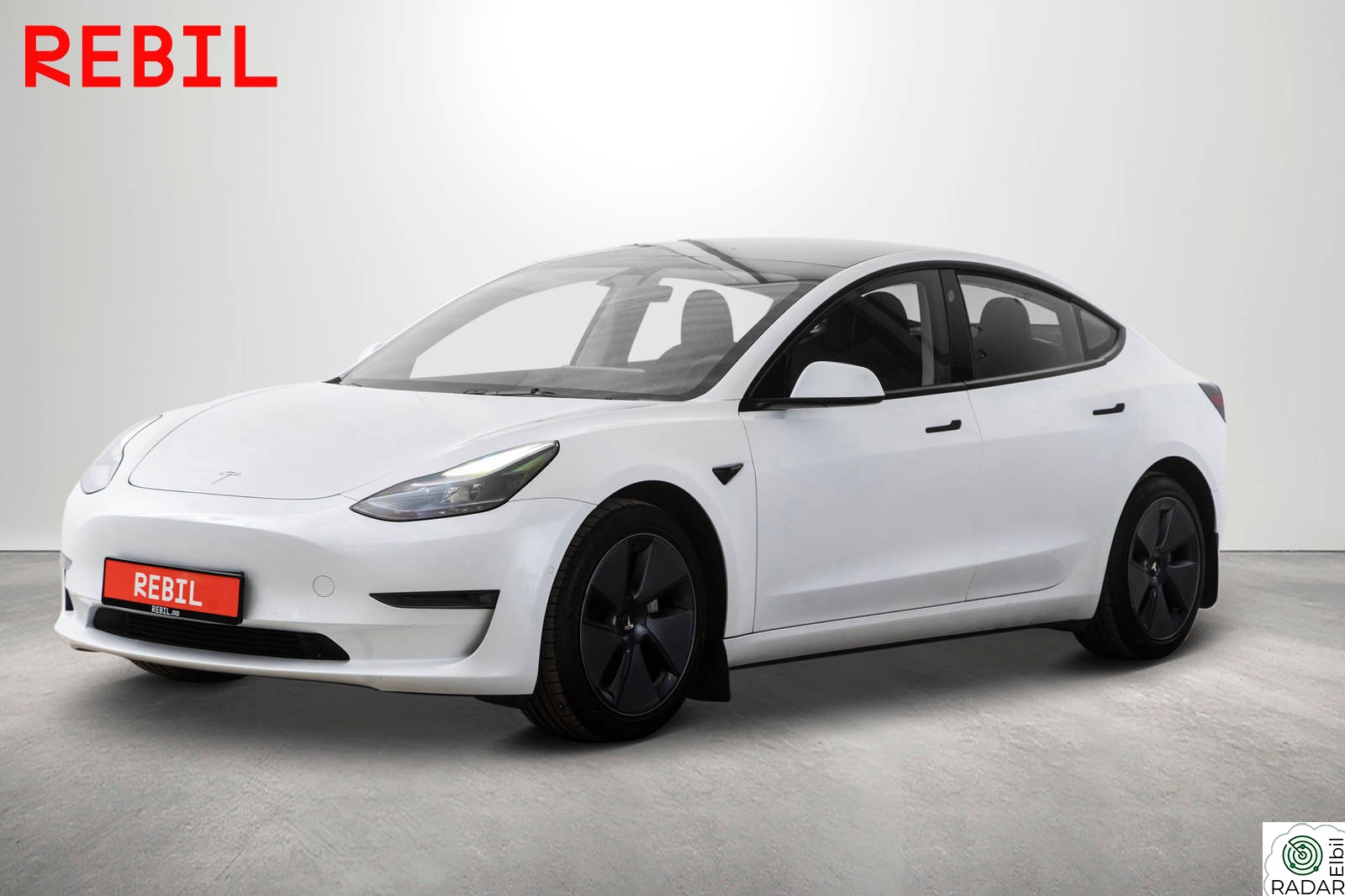 TESLA Model 3 614km (WLTP)/LR/AWD/MCU2/Navi/R.kam/Pano/AP/V.pumpe