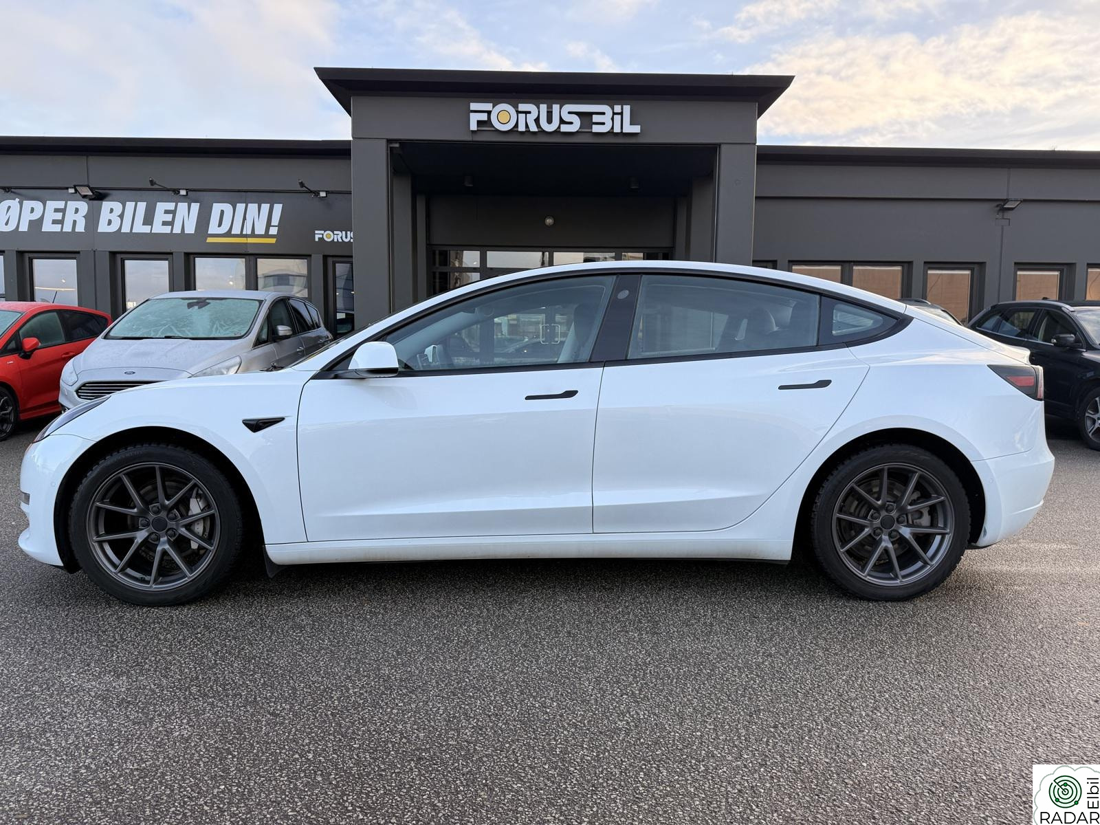 TESLA Model 3 Longe Range/AWD/Panorama/AP/614 km WLTP/