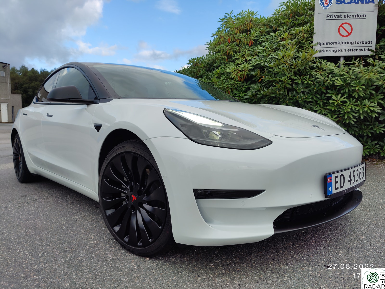 TESLA Model 3 Long Range AWD