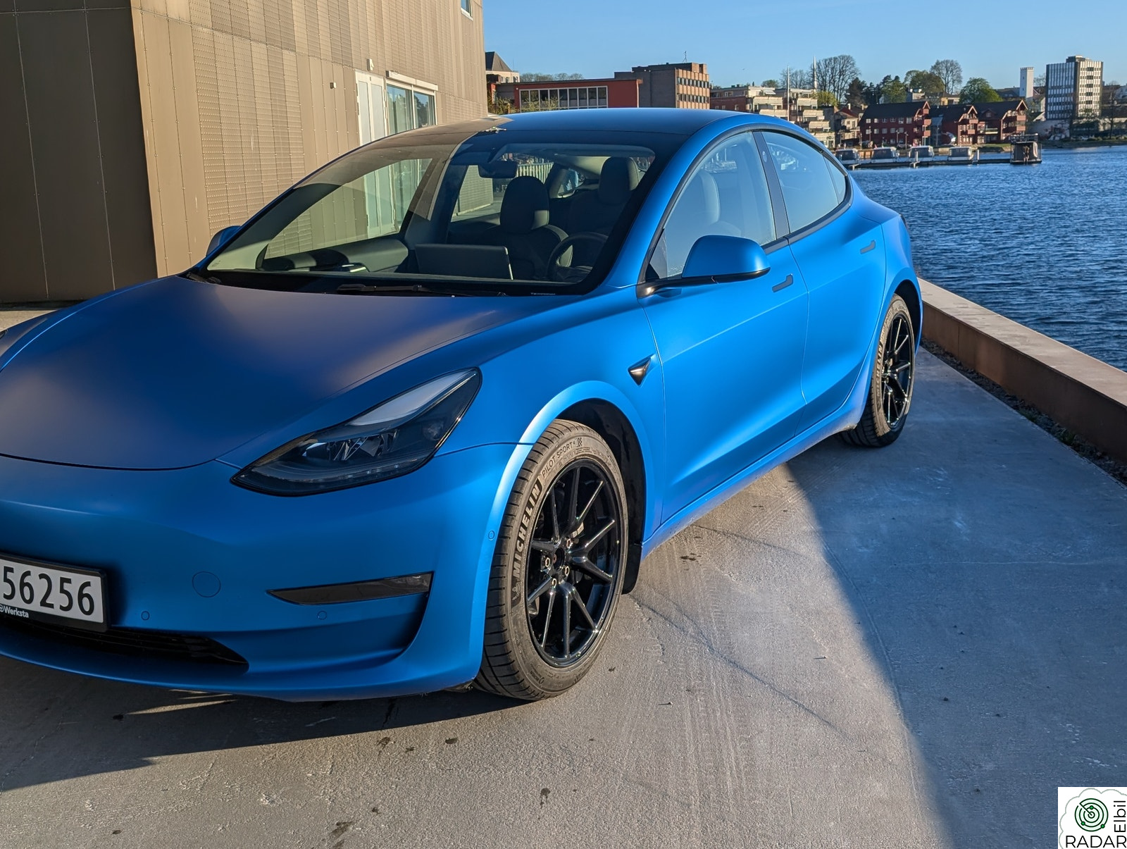 TESLA Model 3 Long Range AWD fullspekket