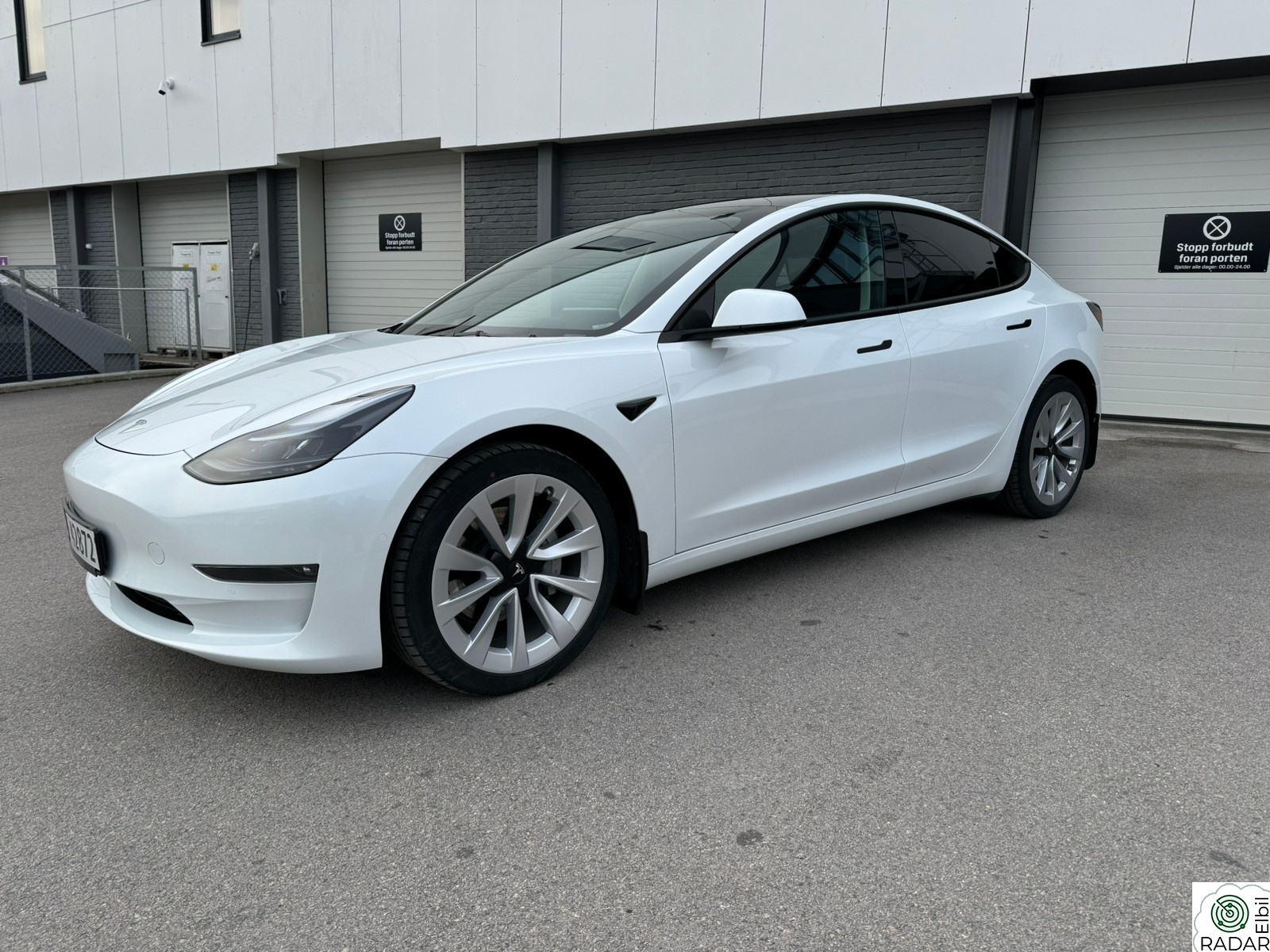 TESLA Model 3 Long Range