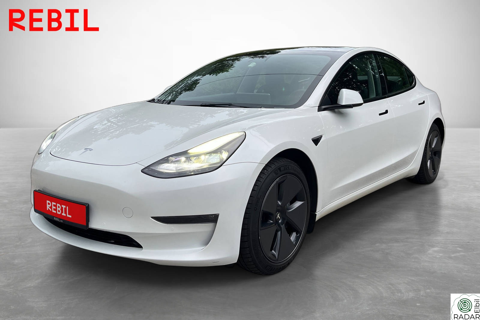 TESLA Model 3 614km/LongRange/Autopilot/V.Pumpe/PremLyd/Facelift