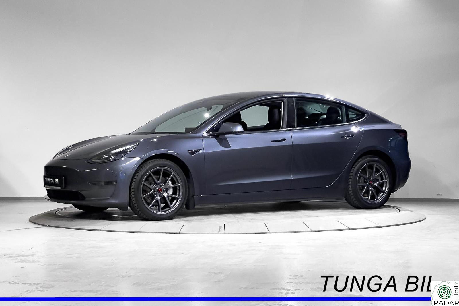 TESLA Model 3 Long-Range AWD, H.Feste | kr 2.990 per mnd!