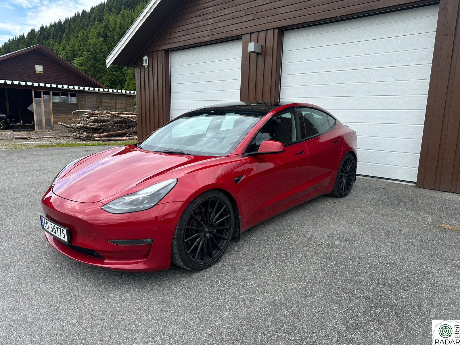 TESLA Model 3 Long Range AWD, Krok, Summon, Premium, H&R, 614km