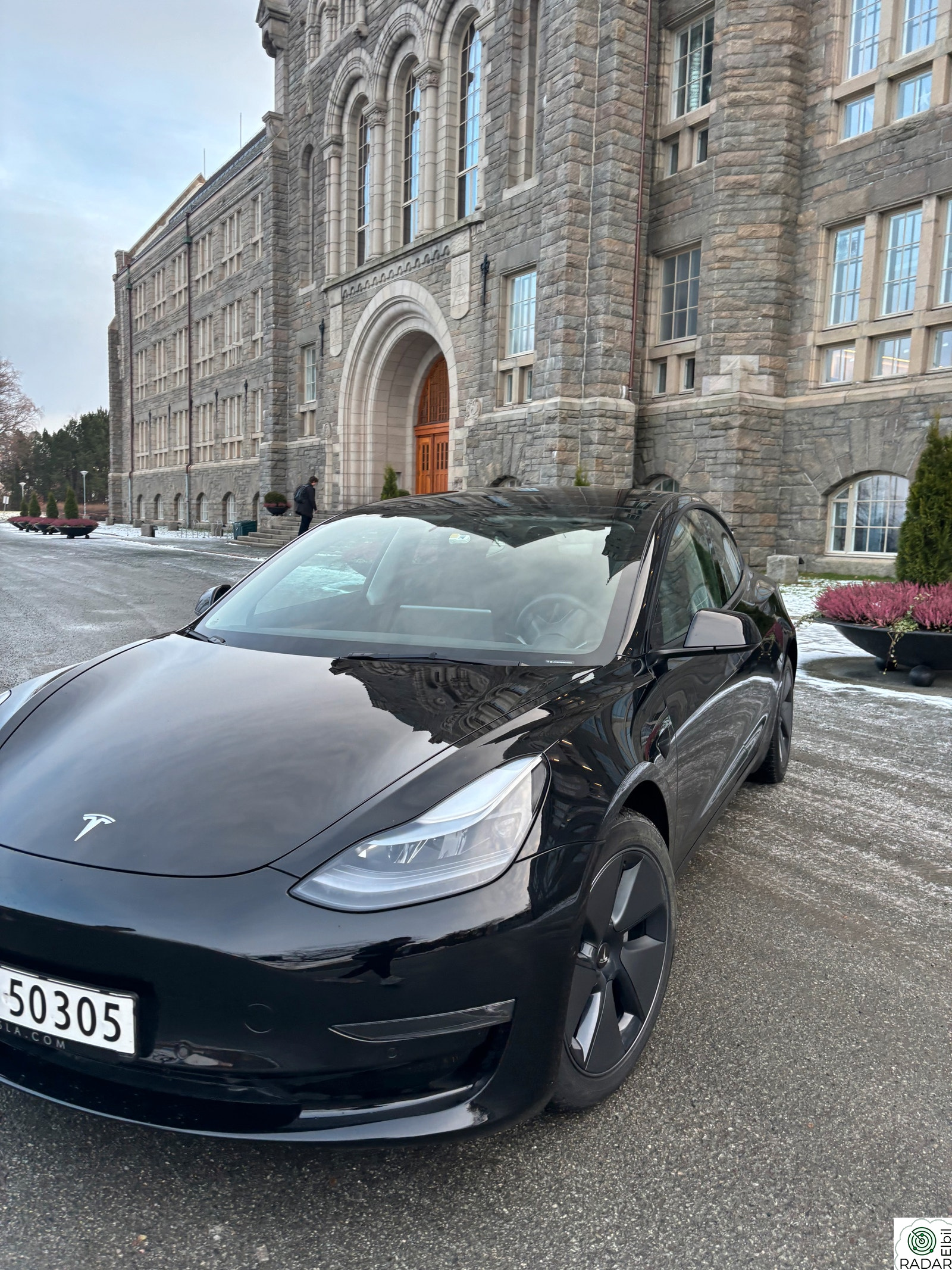 TESLA Model 3 Long Range AWD