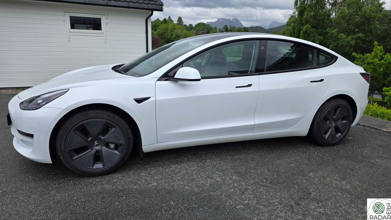 TESLA Model 3 Long Range AWD