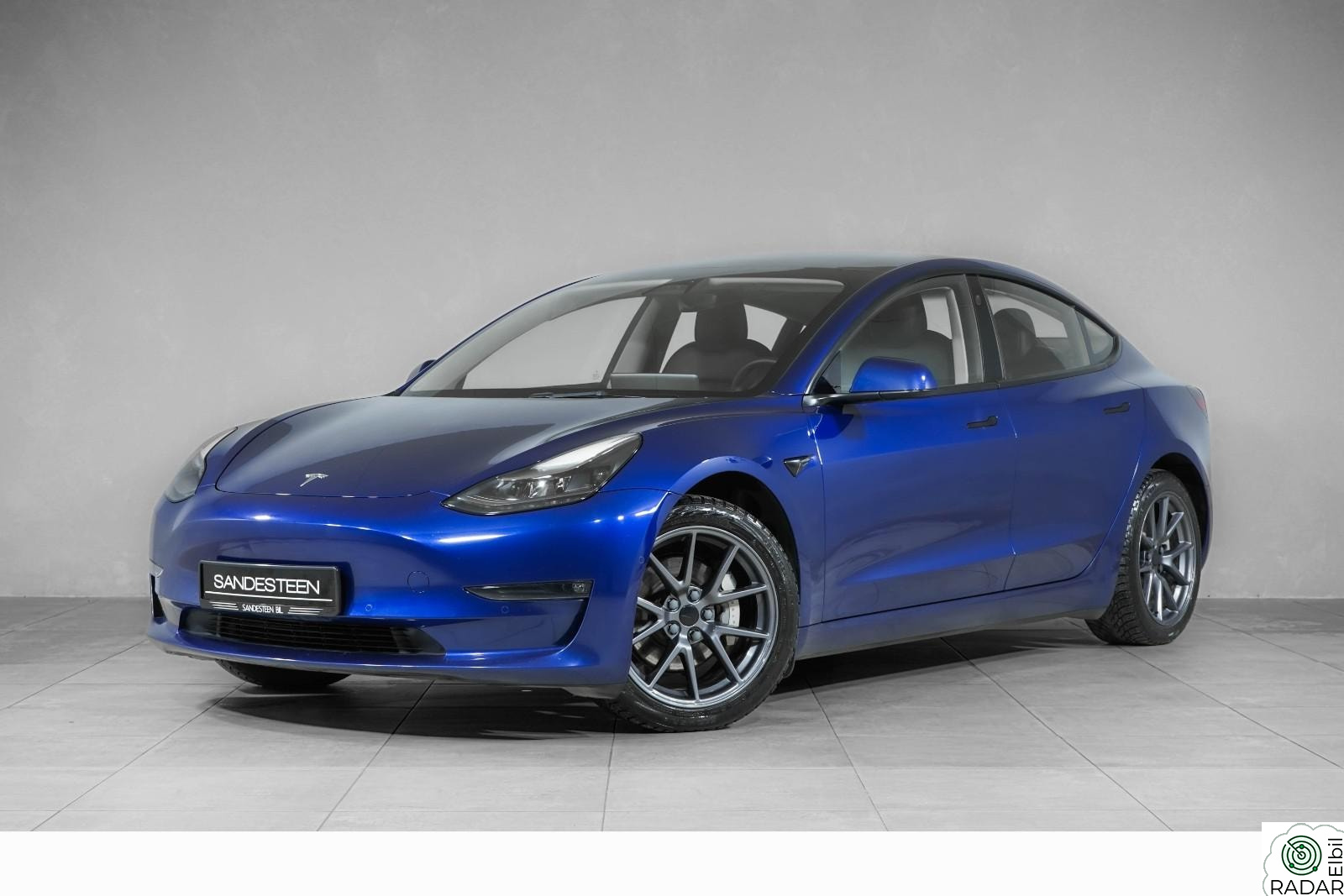 TESLA Model 3 AWD/PANORAMA/KAMERA/VINTERPAKKE/SKINN/EL BAKLUKE++