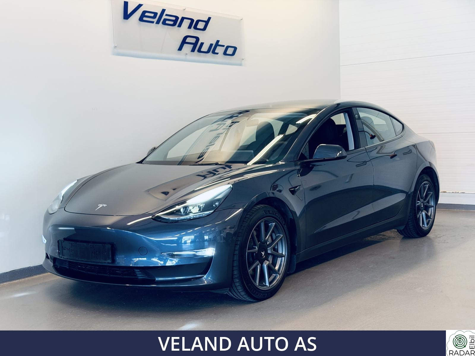 TESLA Model 3 LONG RANGE AWD M/HENGERFESTE