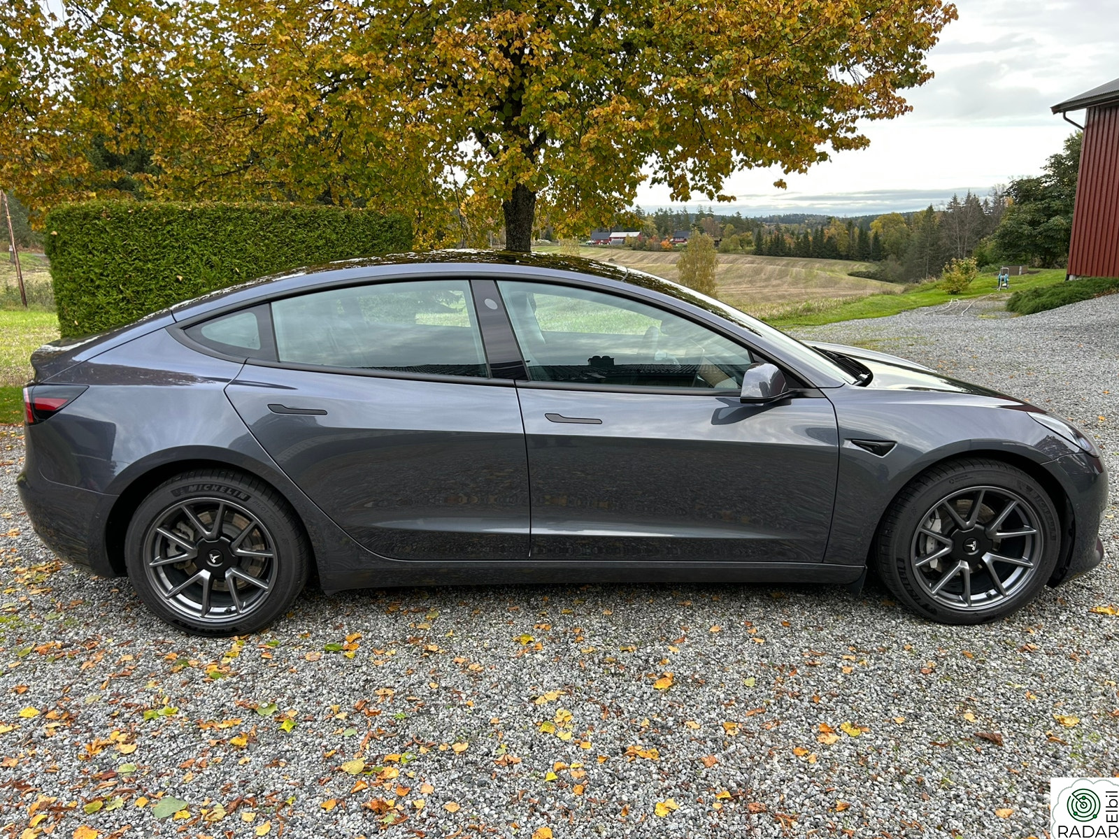 TESLA Model 3 Long Range AWD / Hengerfeste