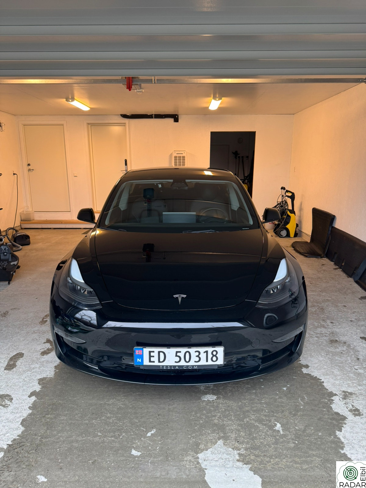 TESLA Model 3 Long Range AWD, Facelift, V.pumpe, Hengerfeste