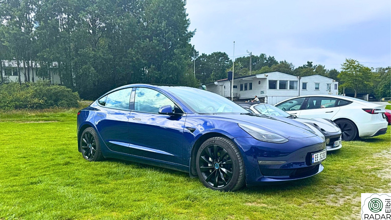 TESLA Model 3 Long Range AWD, 602km, Karbon interiør, Norsk