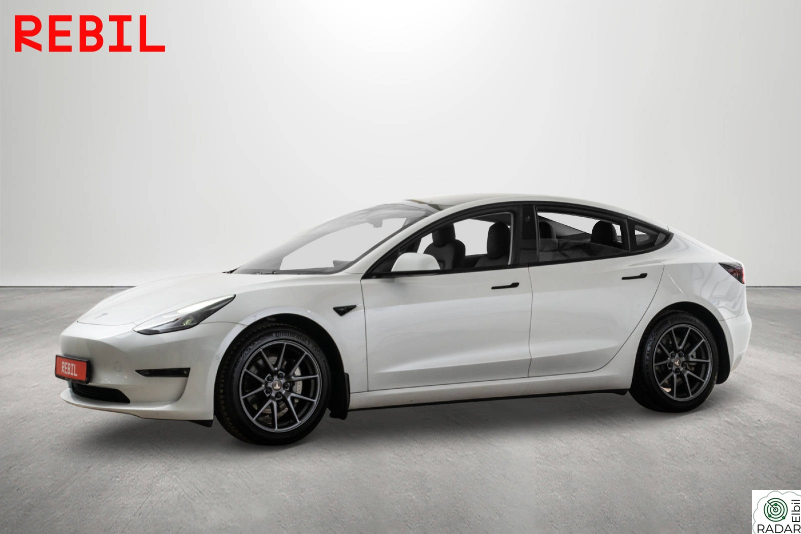 TESLA Model 3 614km/LR/AWD/MCU2/Navi/R.kam/Pano/AP/Memory/V.pumpe/DAB