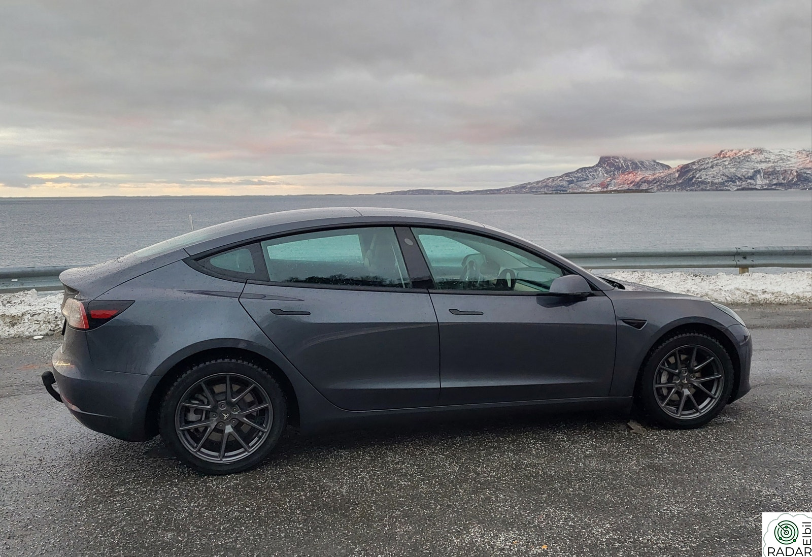 TESLA Model 3 Long Range AWD