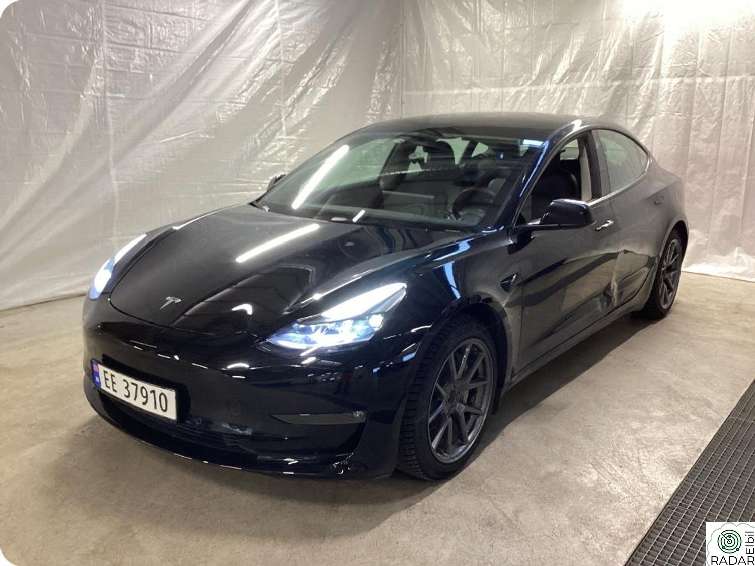 TESLA Model 3 Long Range AWD
