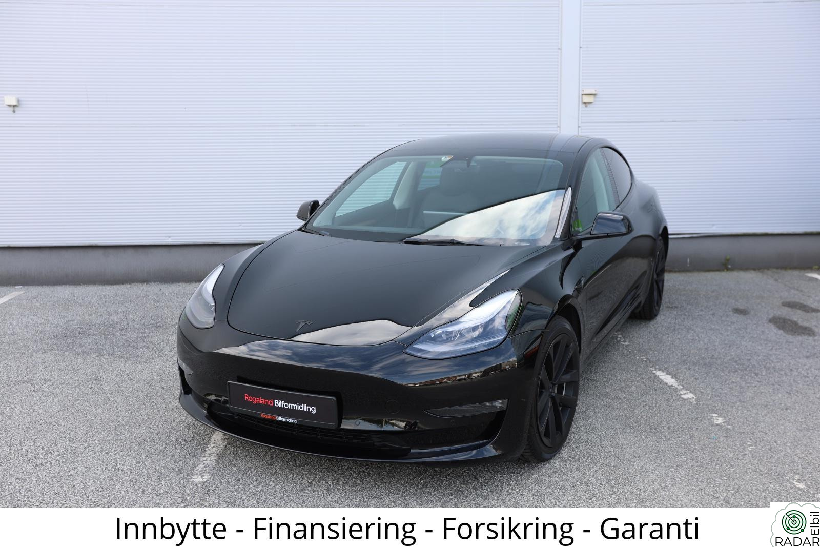 TESLA Model 3 Long-Range/AWD/AP/Premium/Skinn/Pano/Kamera/All-Black!