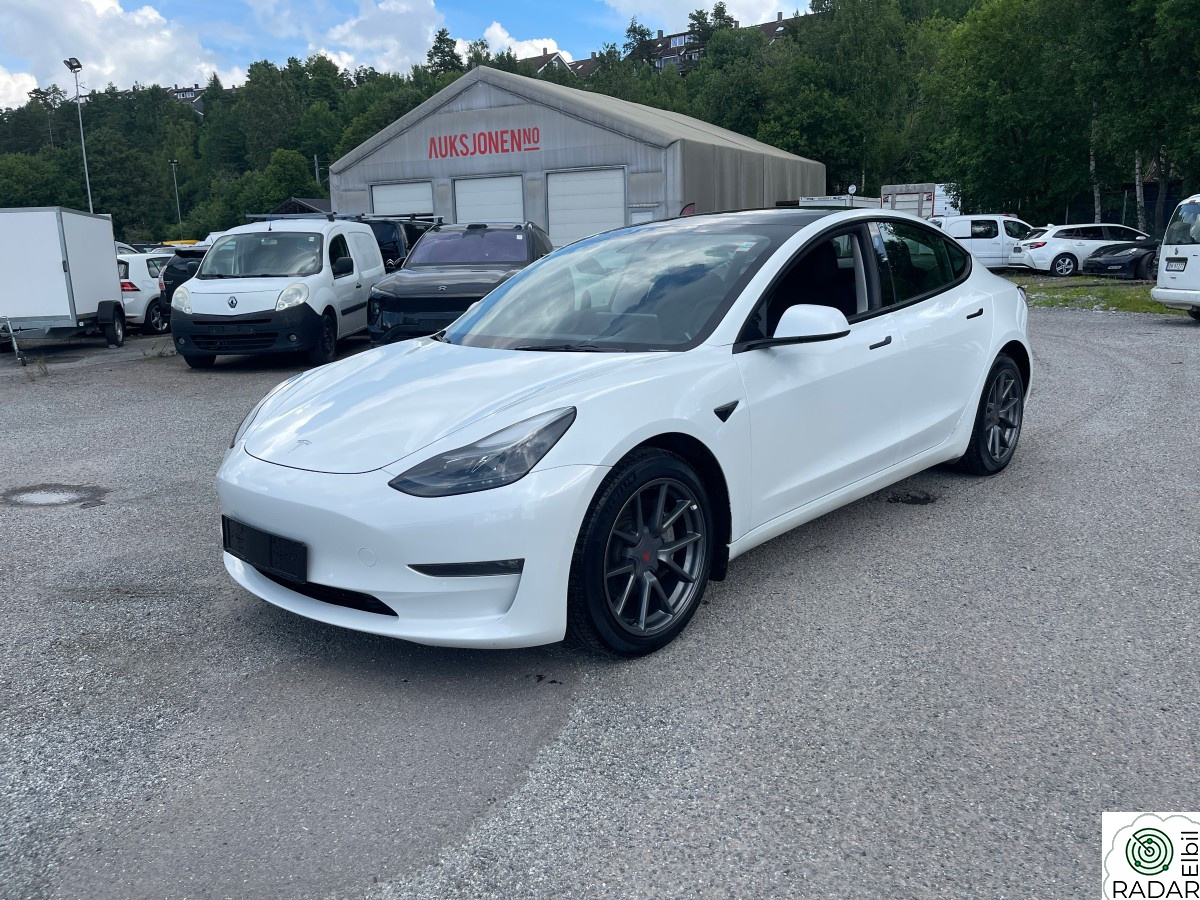 TESLA Model 3 LR AWD AUTOPILOT NAVI LED PANO FJERNLYSASSISTENT