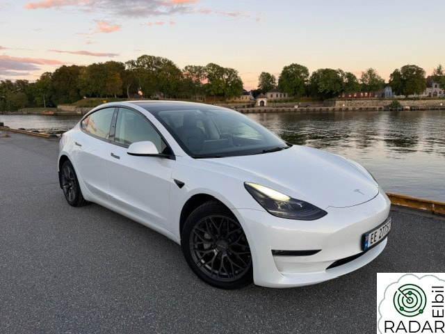 TESLA Model 3 Long Range AWD